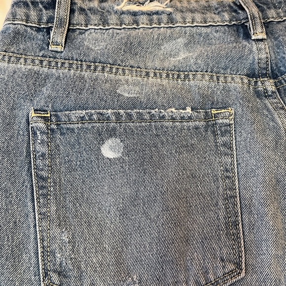 Flying Monkey Size 31 Over Sized and Distressed, Cropped Boyfriend Jeans - Picture 7 of 7